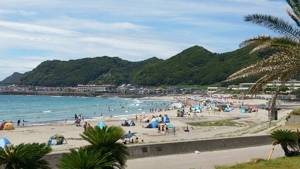 Bãi biển Shirosaki
