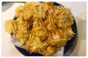 Bánh tôm khoai giòn rụm với bột tempura